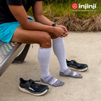 Injinji - 【injinji】COMPRESSION 五趾壓力襪(灰色) - NAA5193 | 吸濕排汗 跑步 馬拉松 健身訓練 漸進式壓力