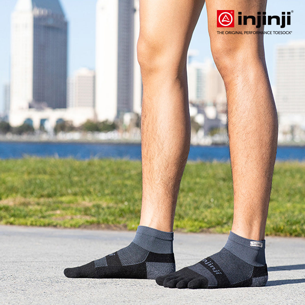 Injinji - 【injinji】RUN避震吸排五趾短襪FX (黑灰) - NAA4895 | 吸濕排汗 厚底防震 防腳底水泡 路跑專用襪 運動襪