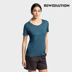 REWOOLUTION - 【Rewoolution】女 ROBIN 140g短袖印花T恤(愛琴海藍)美麗諾羊毛 印花圖騰 短T |EB1WC517|M1W010TJ14