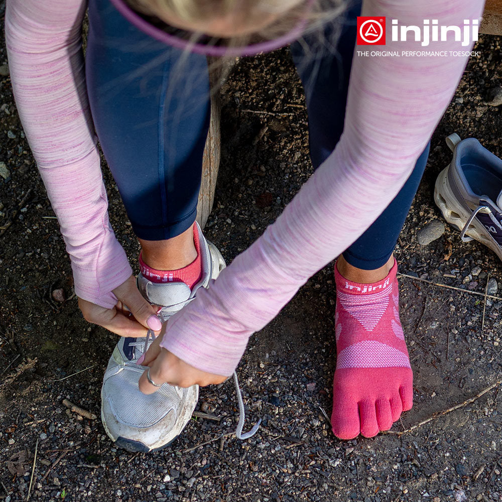 Injinji - 【injinji】女 Ultra Run終極系列五趾隱形襪 (珊瑚紅) - WAA6605 | 吸濕排汗 推薦女生 避震緩衝 推薦路跑用品 慢跑長跑 馬拉松襪