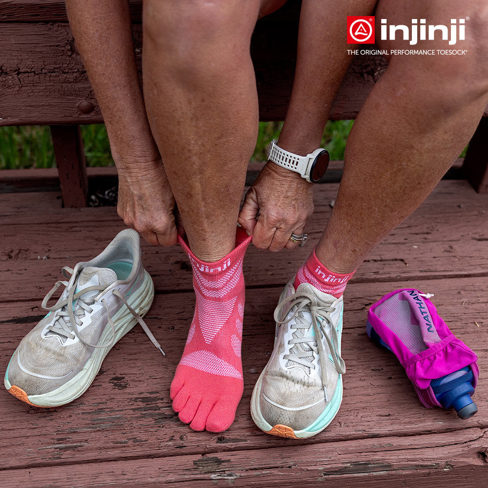 Injinji - 【injinji】女 Ultra Run終極系列五趾短襪 (珊瑚紅) - WAA6905 | 吸濕排汗 推薦女生 避震緩衝 推薦路跑用品 慢跑長跑 馬拉松襪