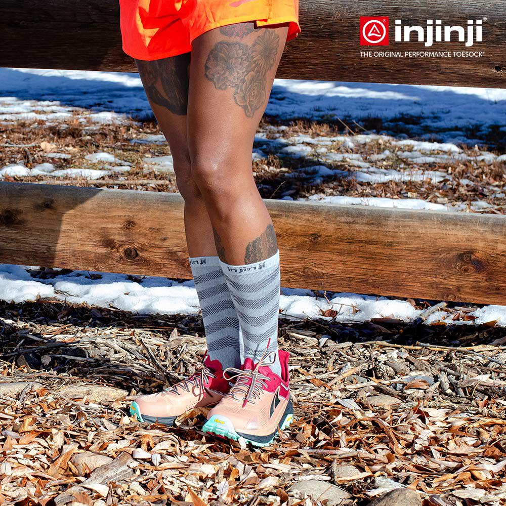 Injinji - 【injinji】女 Ultra Run終極系列五趾中筒襪 (石板灰) - WAA6894 | 吸濕排汗 推薦女生 避震緩衝 推薦路跑用品 慢跑長跑 馬拉松襪 中筒襪