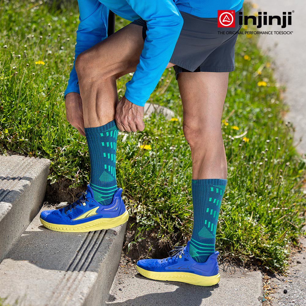 Injinji - 【injinji】Ultra Run終極系列五趾中筒襪 (波塞頓藍) - NAA6757 | 吸濕排汗 輕量透氣 避震緩衝 全馬 超馬 慢跑長跑 馬拉松襪