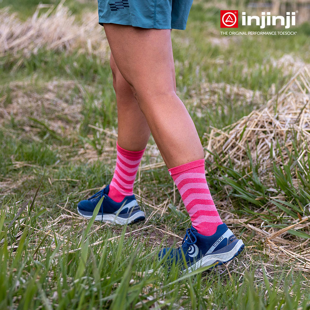 Injinji - 【injinji】女 Ultra Run終極系列五趾中筒襪 (珊瑚紅) - WAA6805 | 吸濕排汗 推薦女生 避震緩衝 推薦路跑用品 慢跑長跑 馬拉松襪
